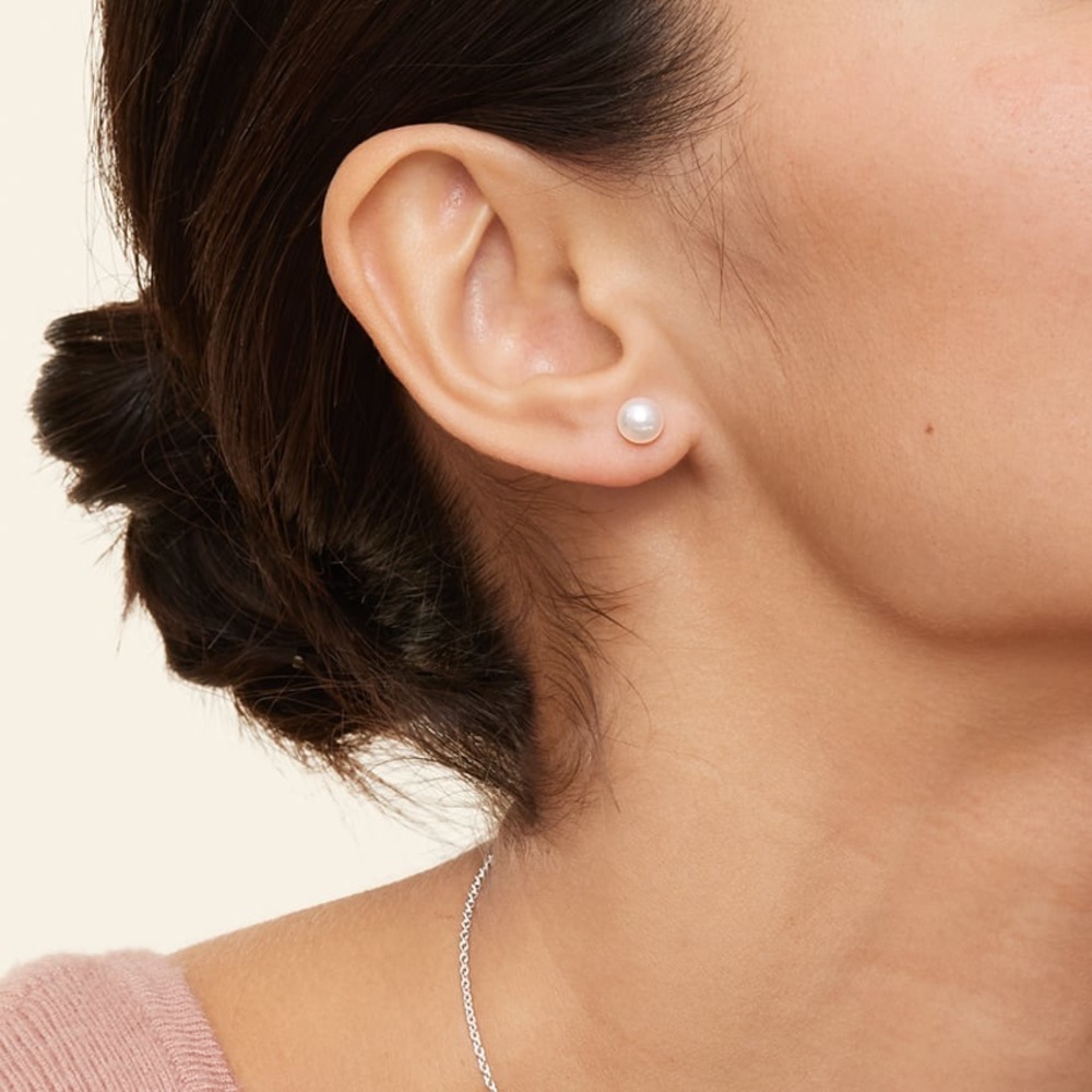 NEW Brilliant Earth Premium Akoya Cultured Pearl Stud Earrings (6mm)